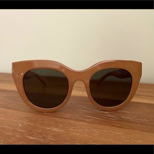 Le Specs Air Heart Caramel